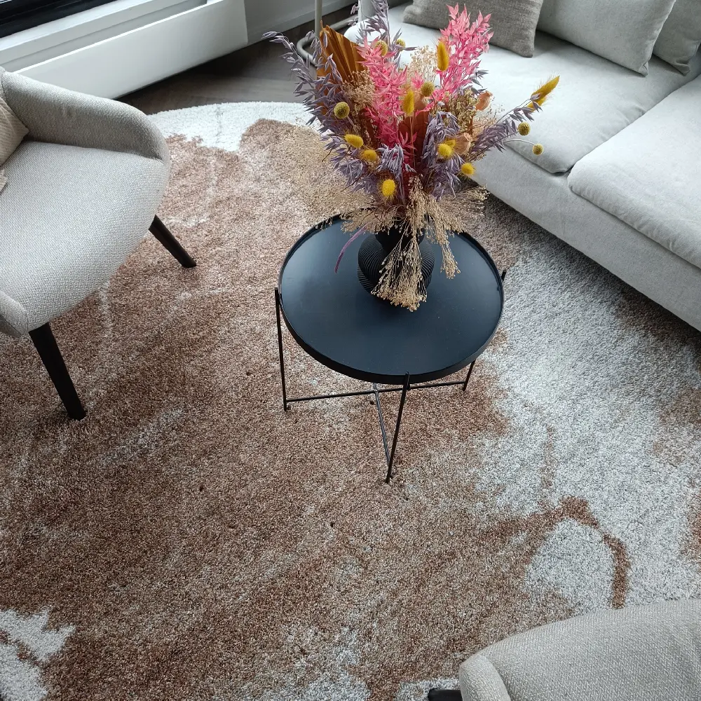 Roosa muotomatto ovaali